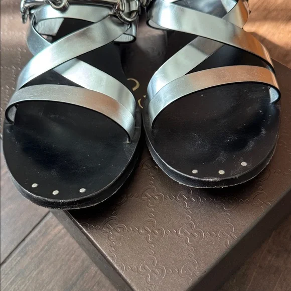 Gucci Metallic Silver Horsebit Sandals size 38.5 - Picture 4 of 7